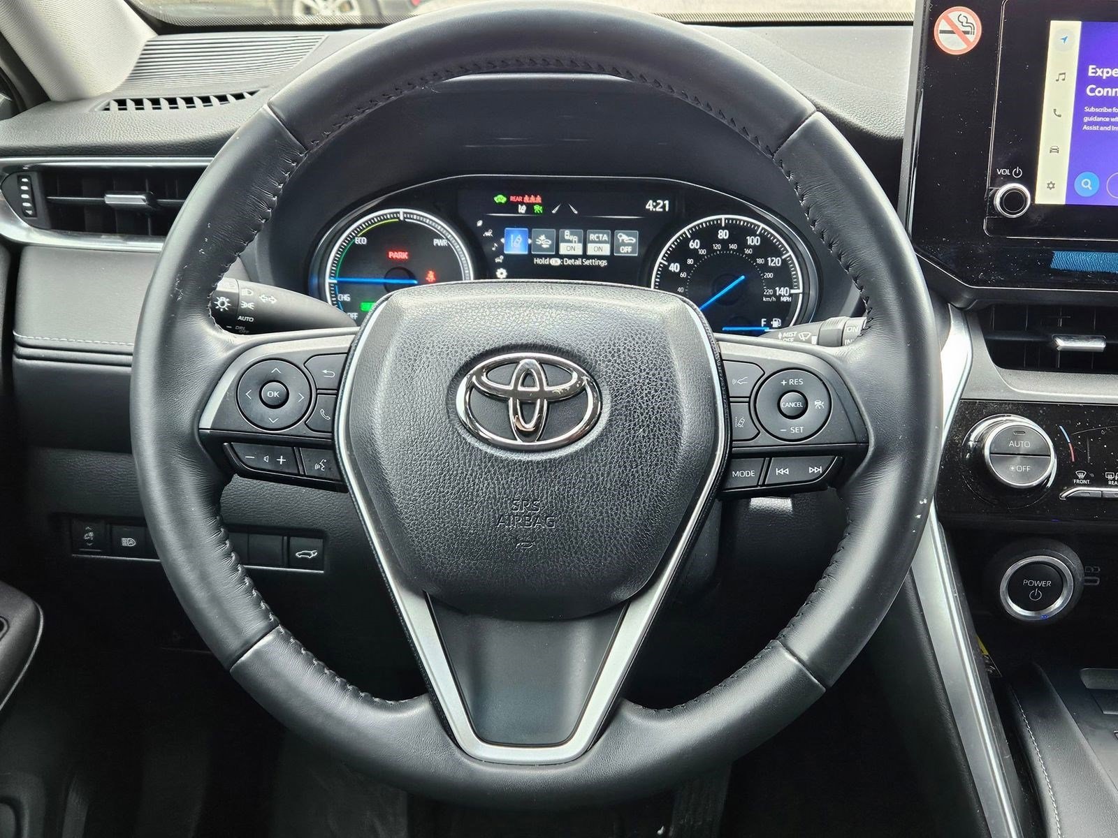 Vehicle image 21 of 32