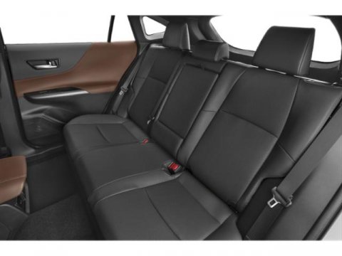 Vehicle image 13 of 15