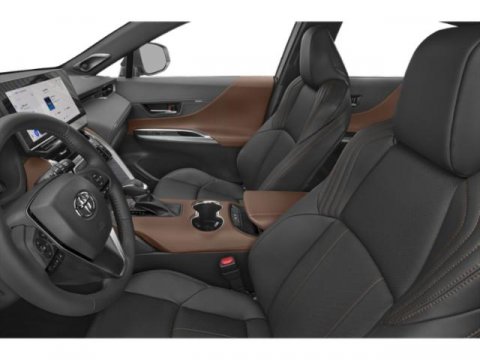 Vehicle image 9 of 15