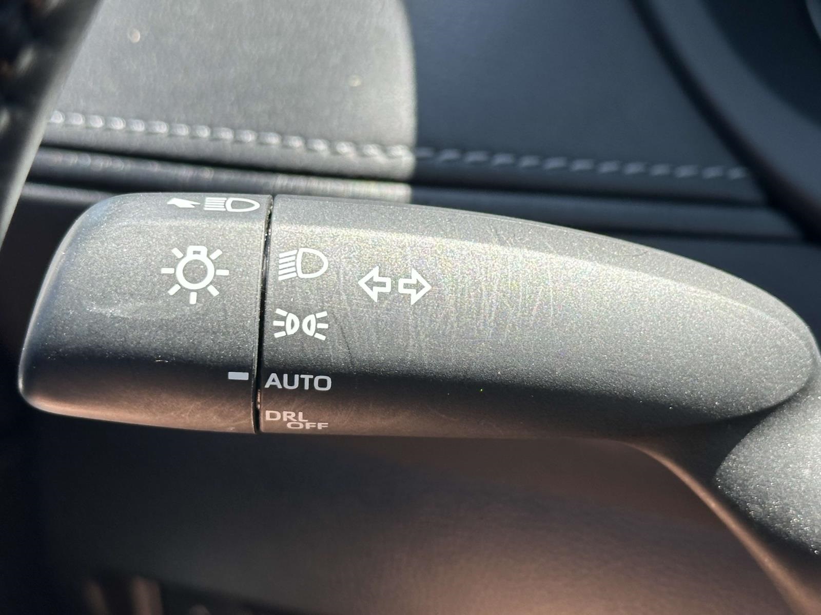 Vehicle image 16 of 26