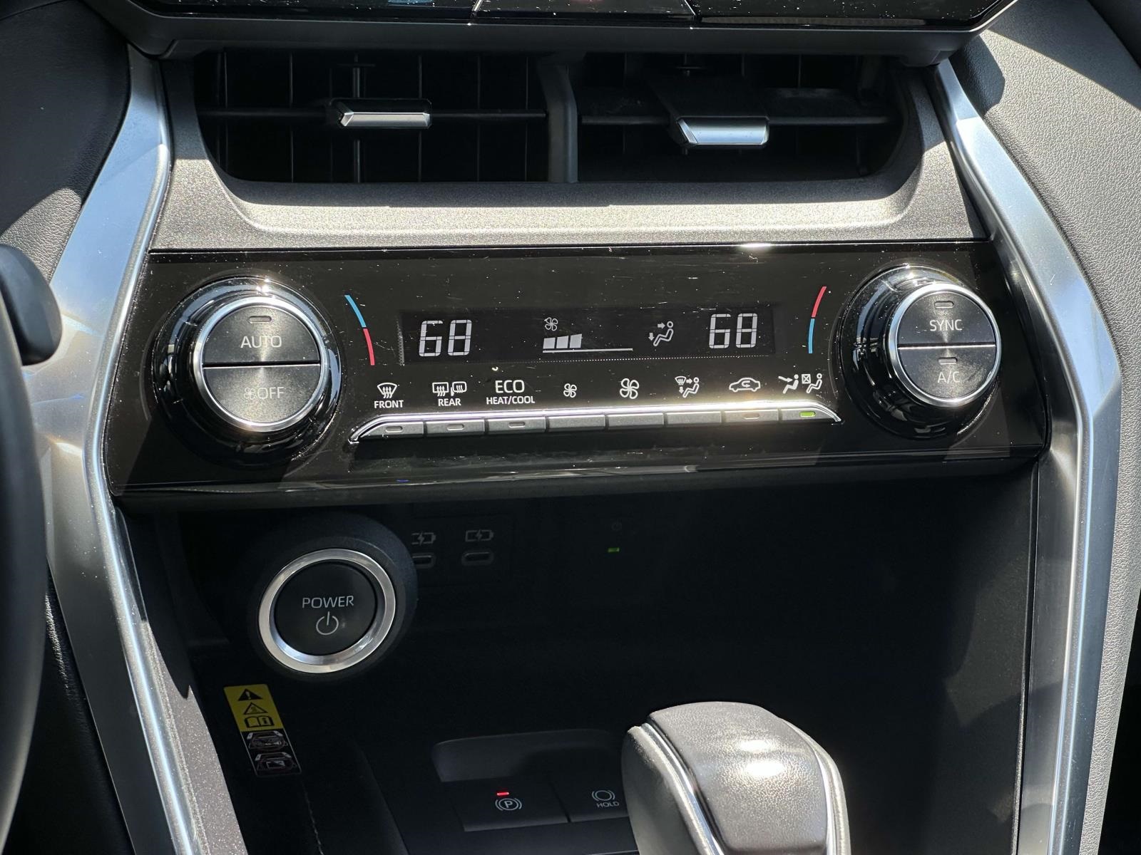 Vehicle image 11 of 26