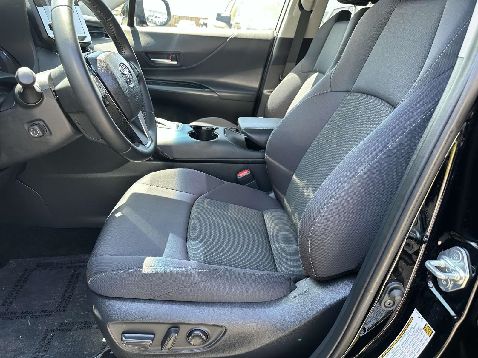 Vehicle image 19 of 26