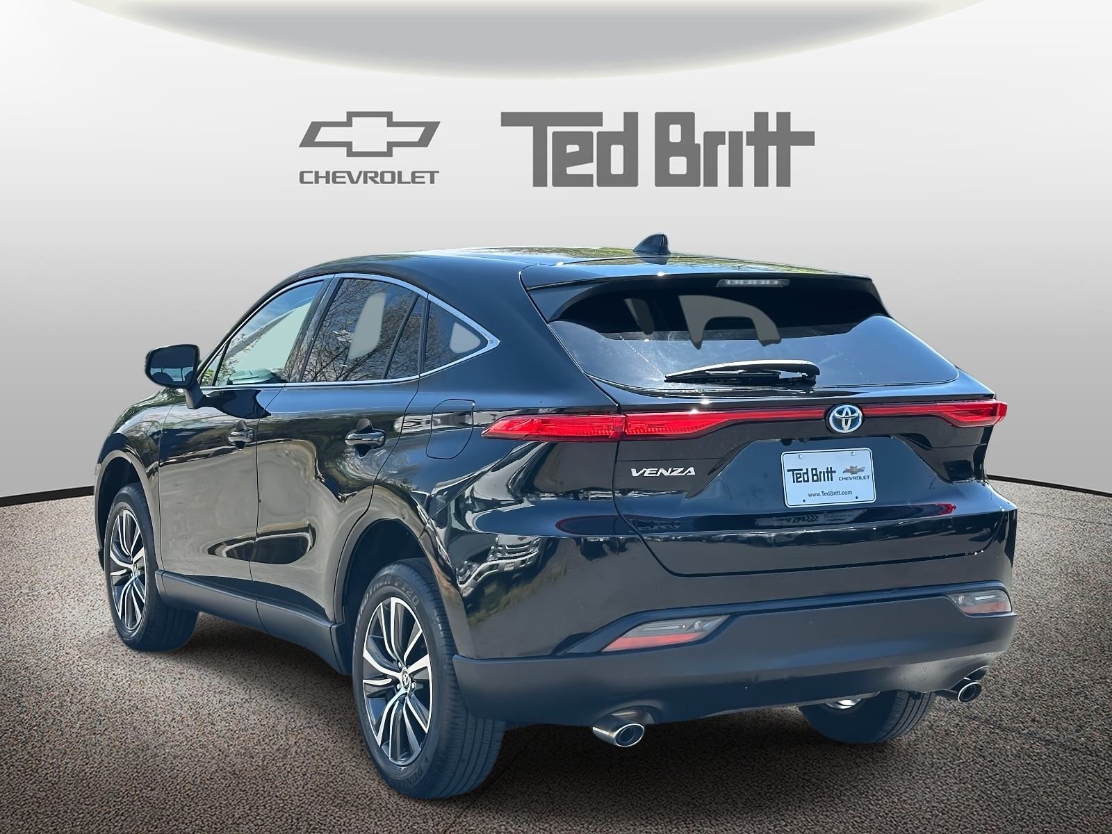Vehicle image 5 of 26