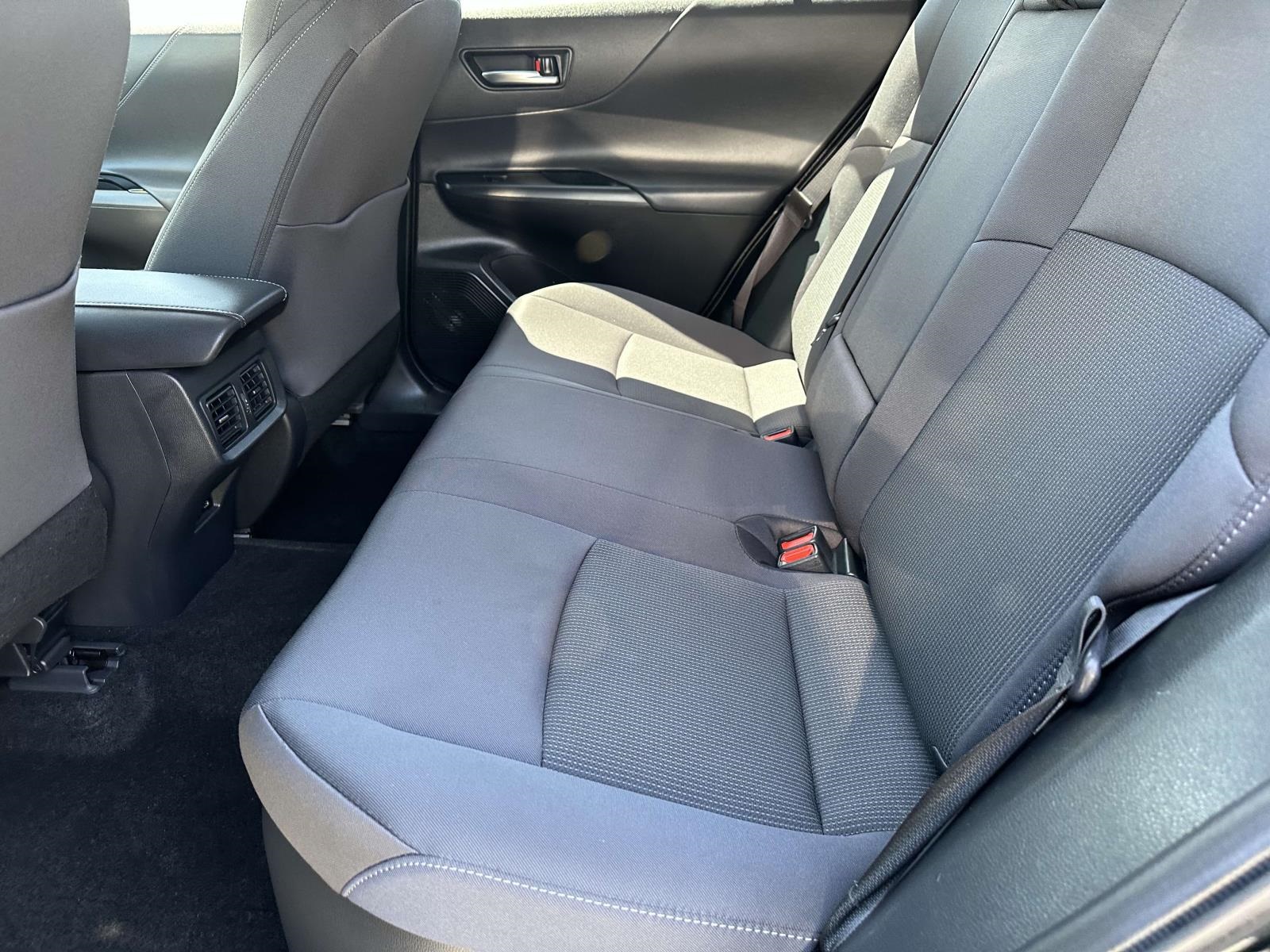 Vehicle image 24 of 26