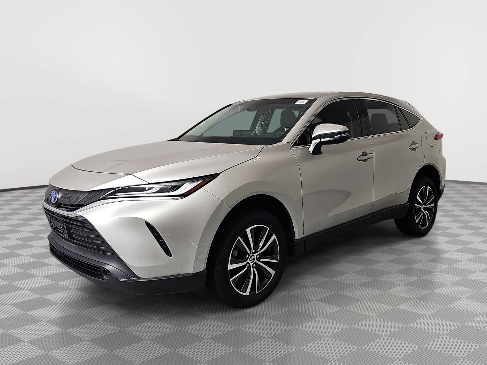 2023 Toyota Venza LE Image 1 of 29