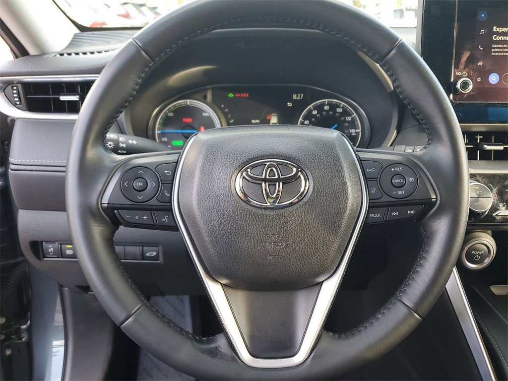Vehicle image 19 of 22