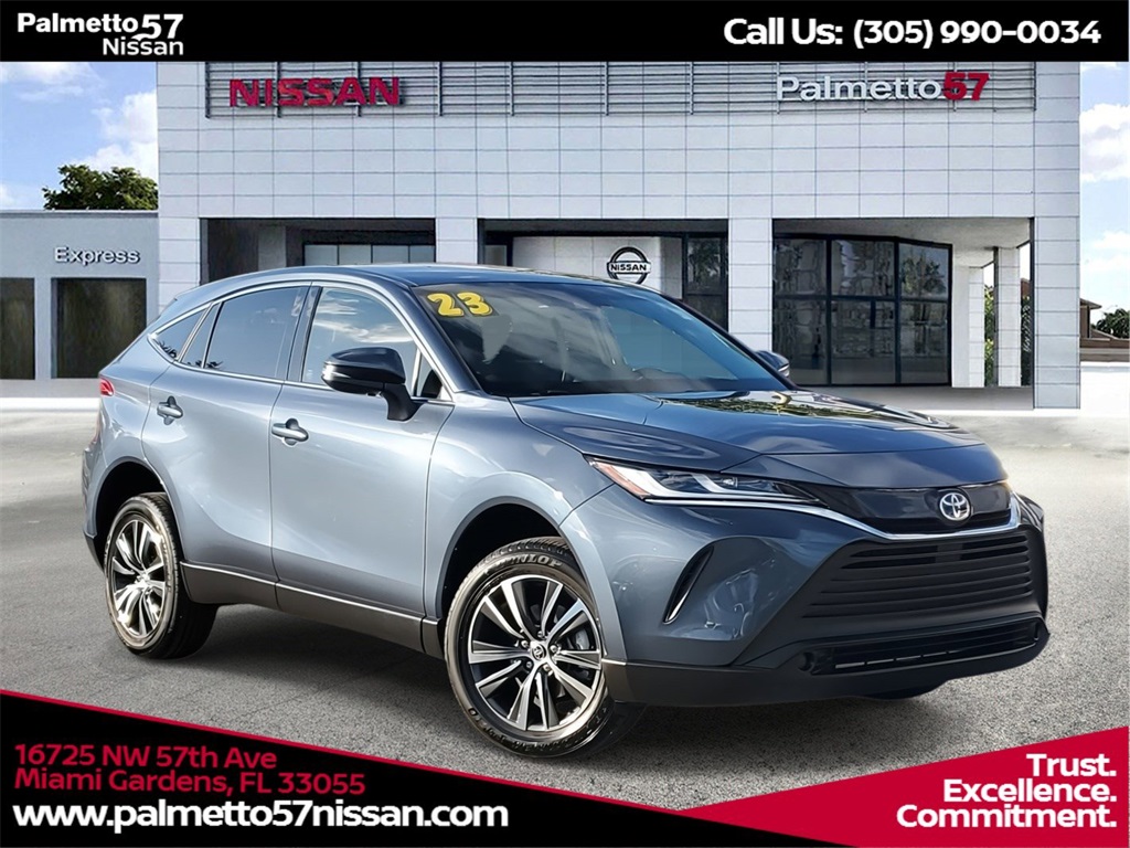Vehicle image 3 of 22