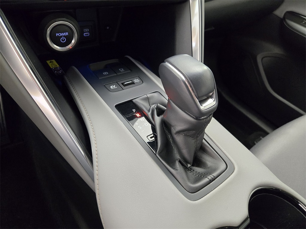 Vehicle image 29 of 31