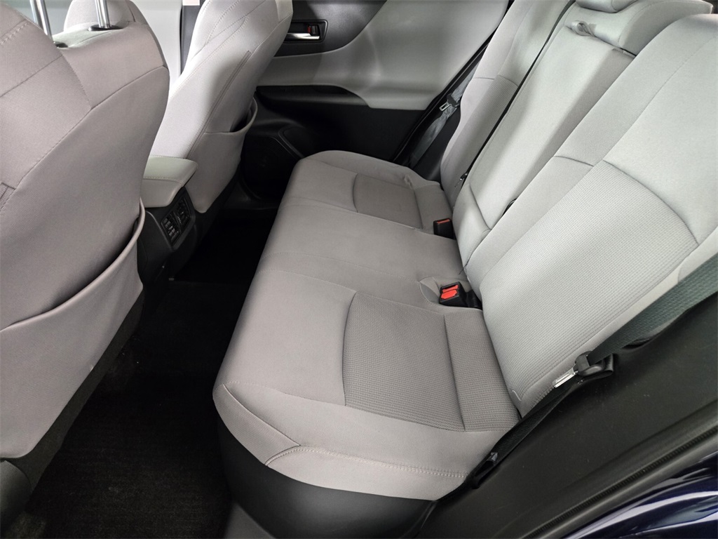Vehicle image 15 of 31