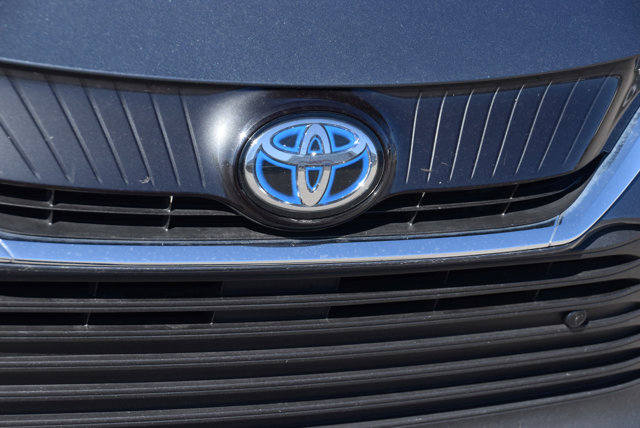Vehicle image 12 of 38