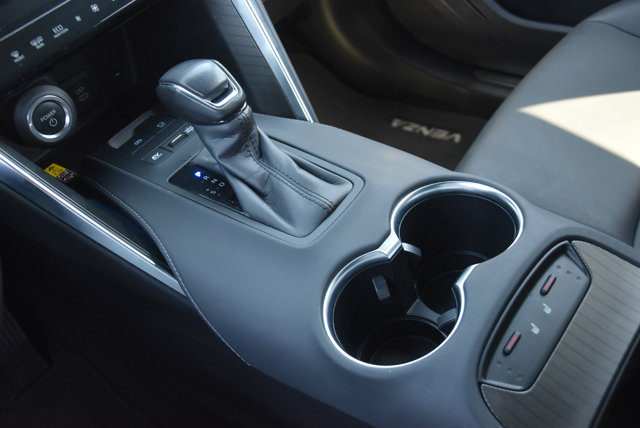 Vehicle image 36 of 38