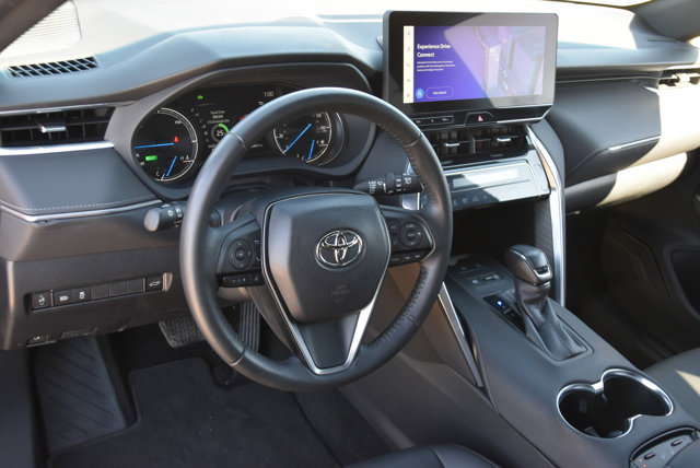 Vehicle image 13 of 38