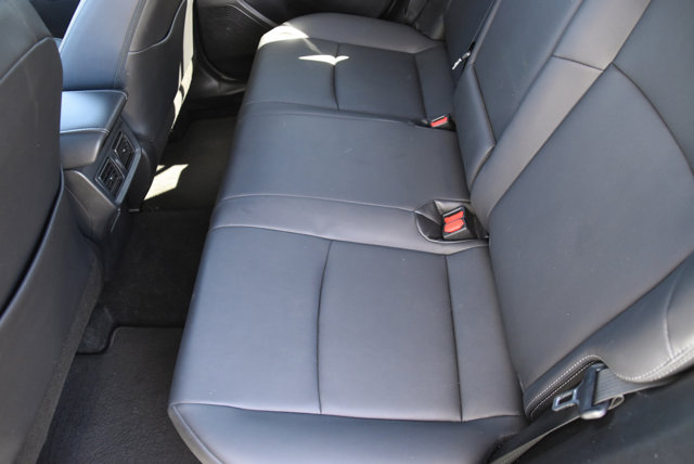 Vehicle image 15 of 38