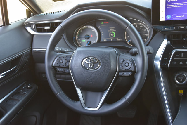 Vehicle image 17 of 38