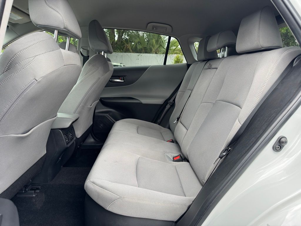 Vehicle image 12 of 30