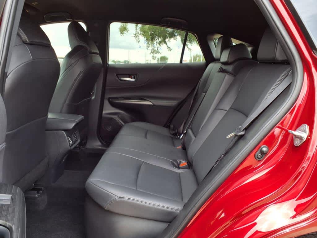 Vehicle image 13 of 25