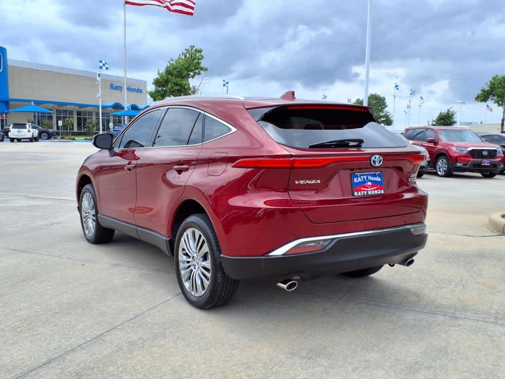 Vehicle image 3 of 25