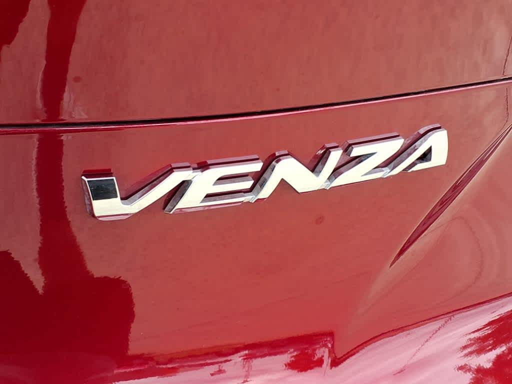 Vehicle image 7 of 25