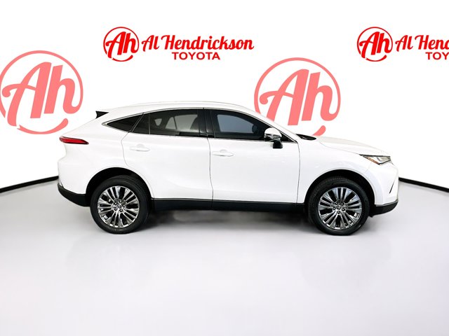 Vehicle image 4 of 33