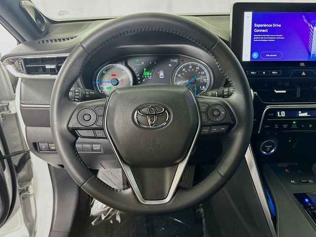 Vehicle image 15 of 33