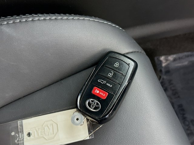 Vehicle image 33 of 33