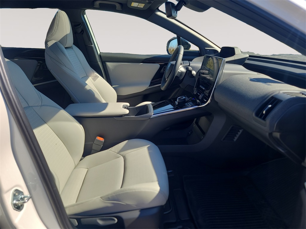 Vehicle image 15 of 15