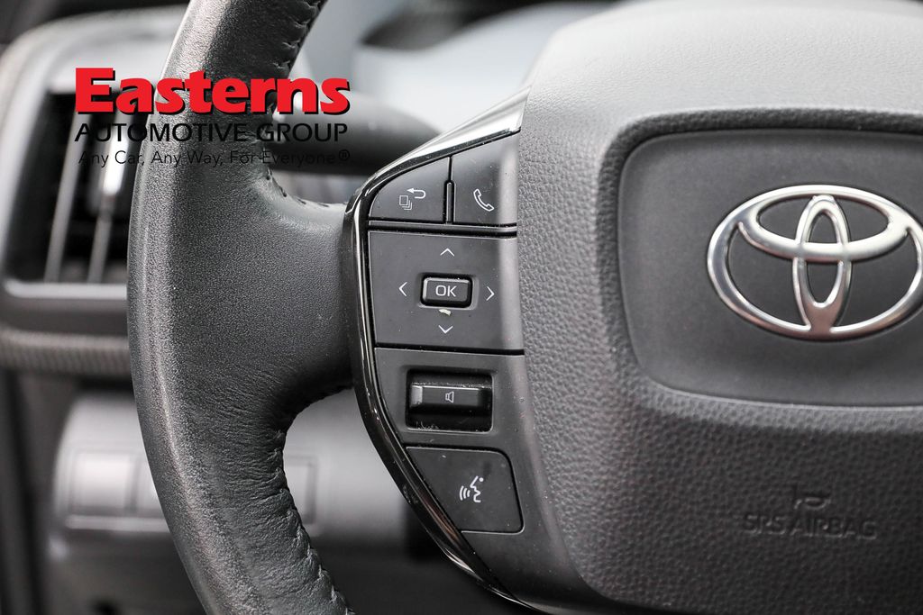 Vehicle image 46 of 63