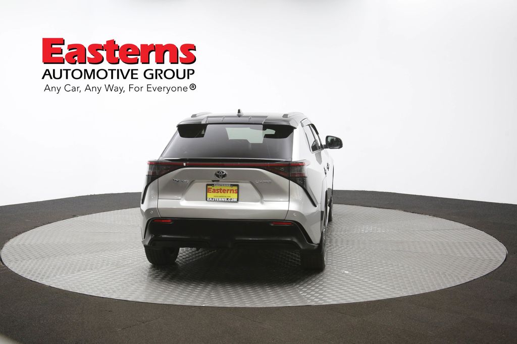 Vehicle image 13 of 63