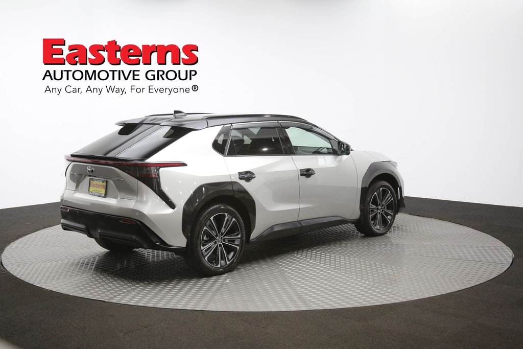 Vehicle image 15 of 63