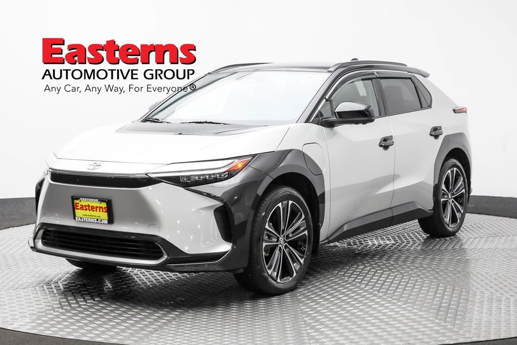 Vehicle image 9 of 63