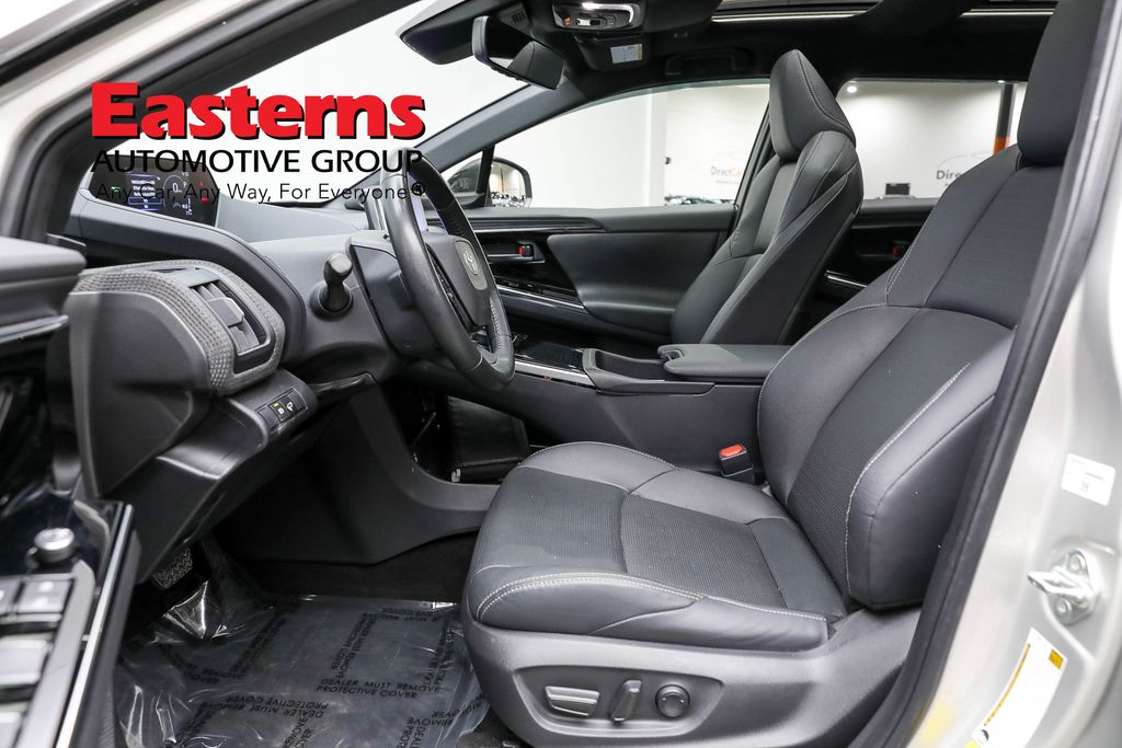 Vehicle image 45 of 63