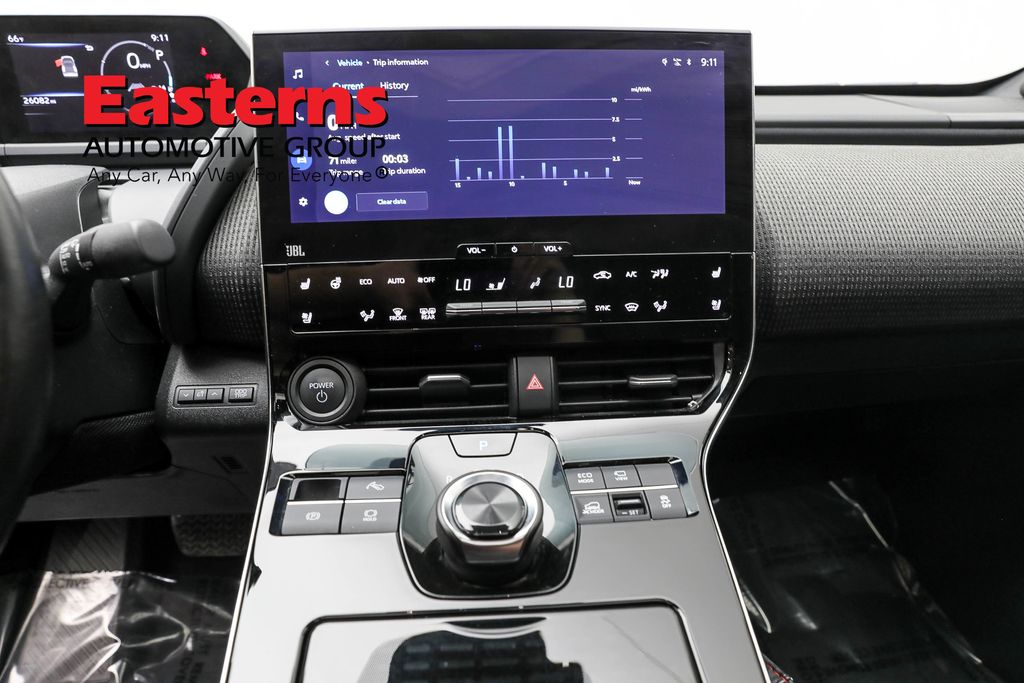 Vehicle image 43 of 63