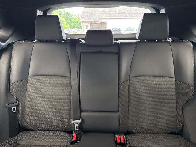 Vehicle image 9 of 22