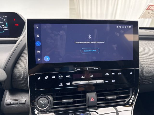 Vehicle image 17 of 22