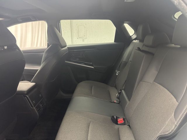 Vehicle image 12 of 26
