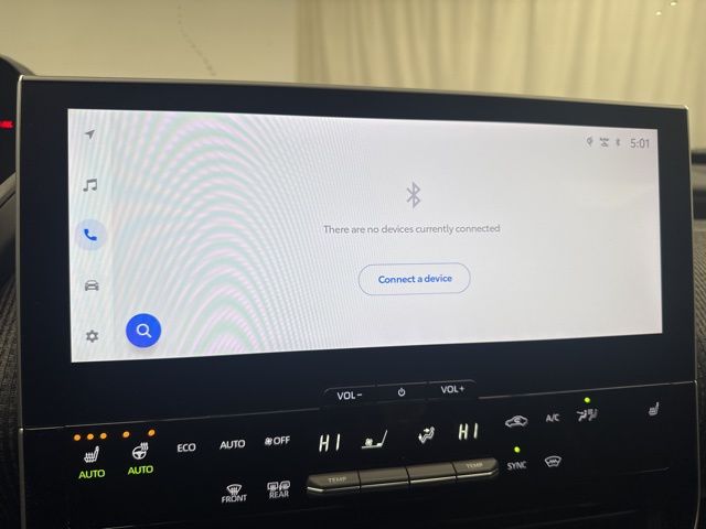 Vehicle image 20 of 26
