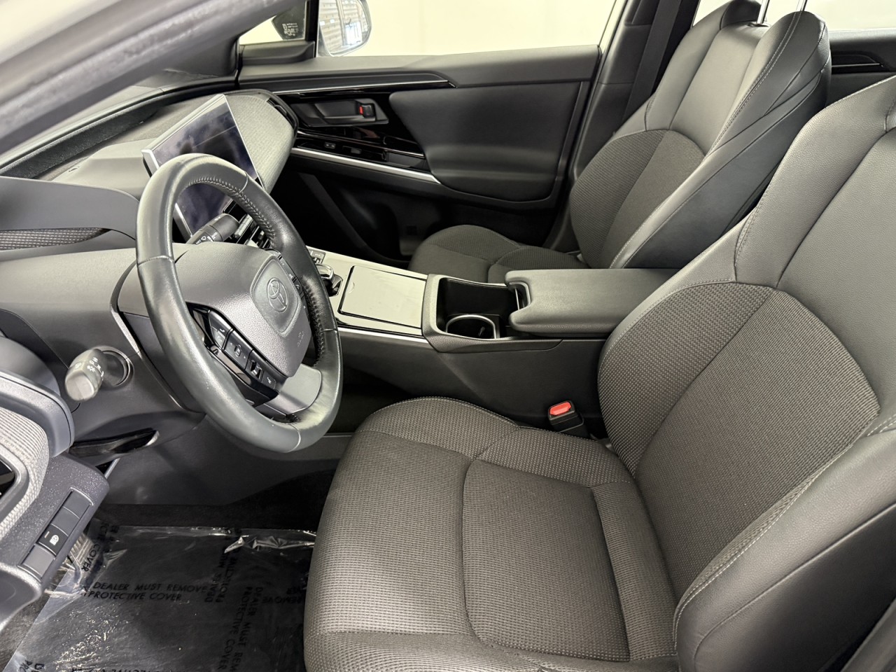 Vehicle image 12 of 17