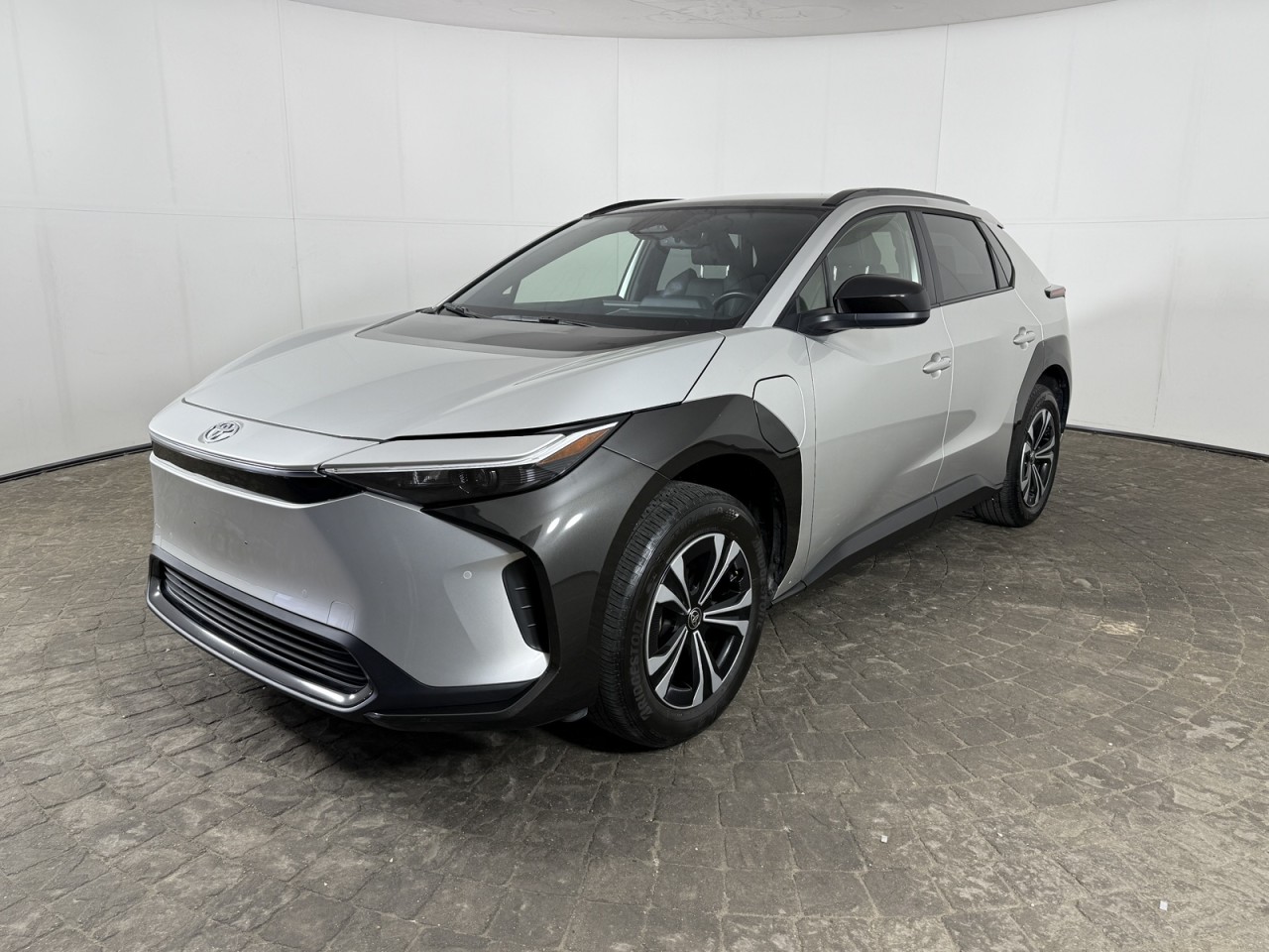 Vehicle image 1 of 17