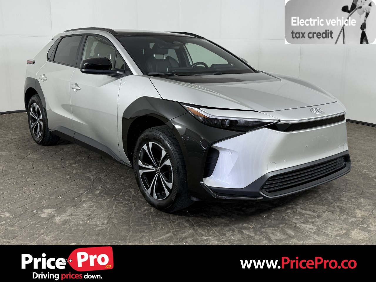 Vehicle image 3 of 17
