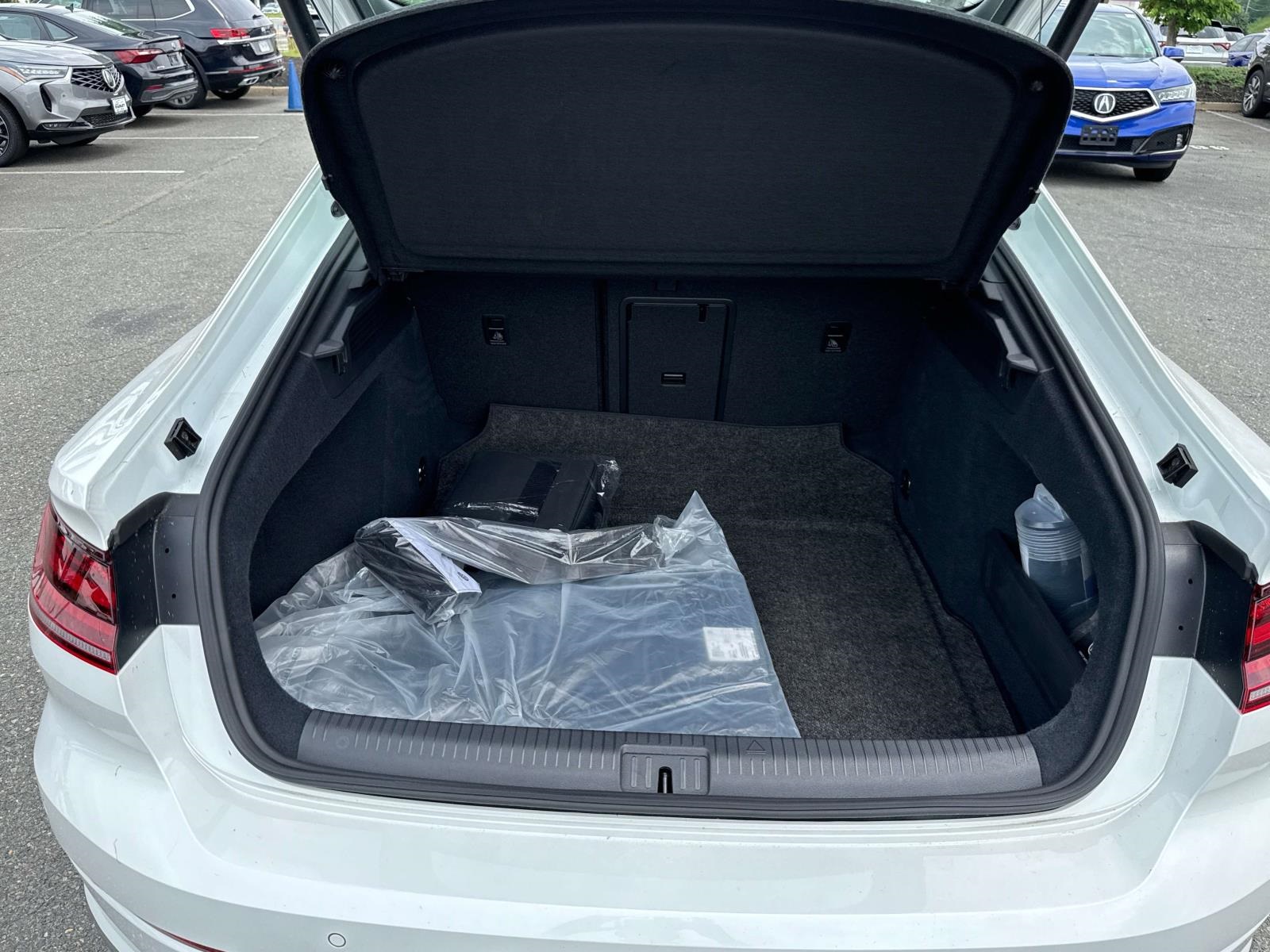 Vehicle image 10 of 29
