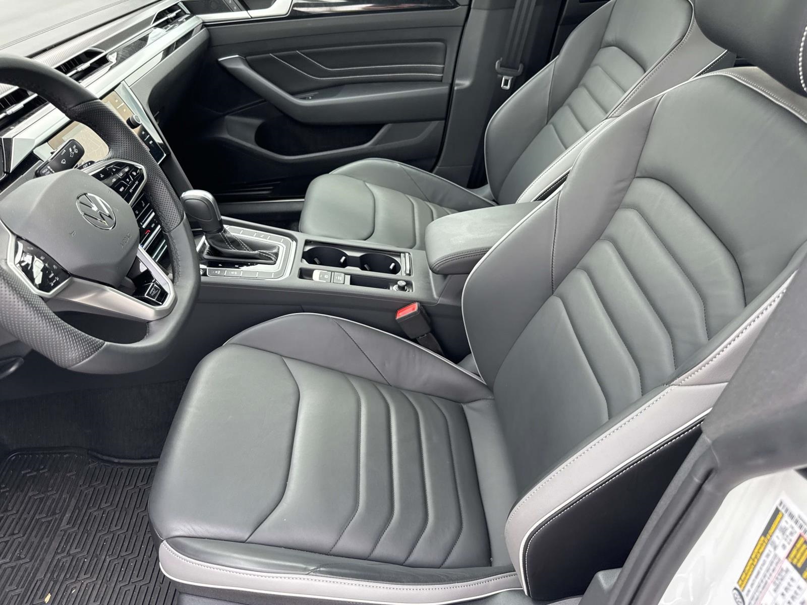 Vehicle image 13 of 29