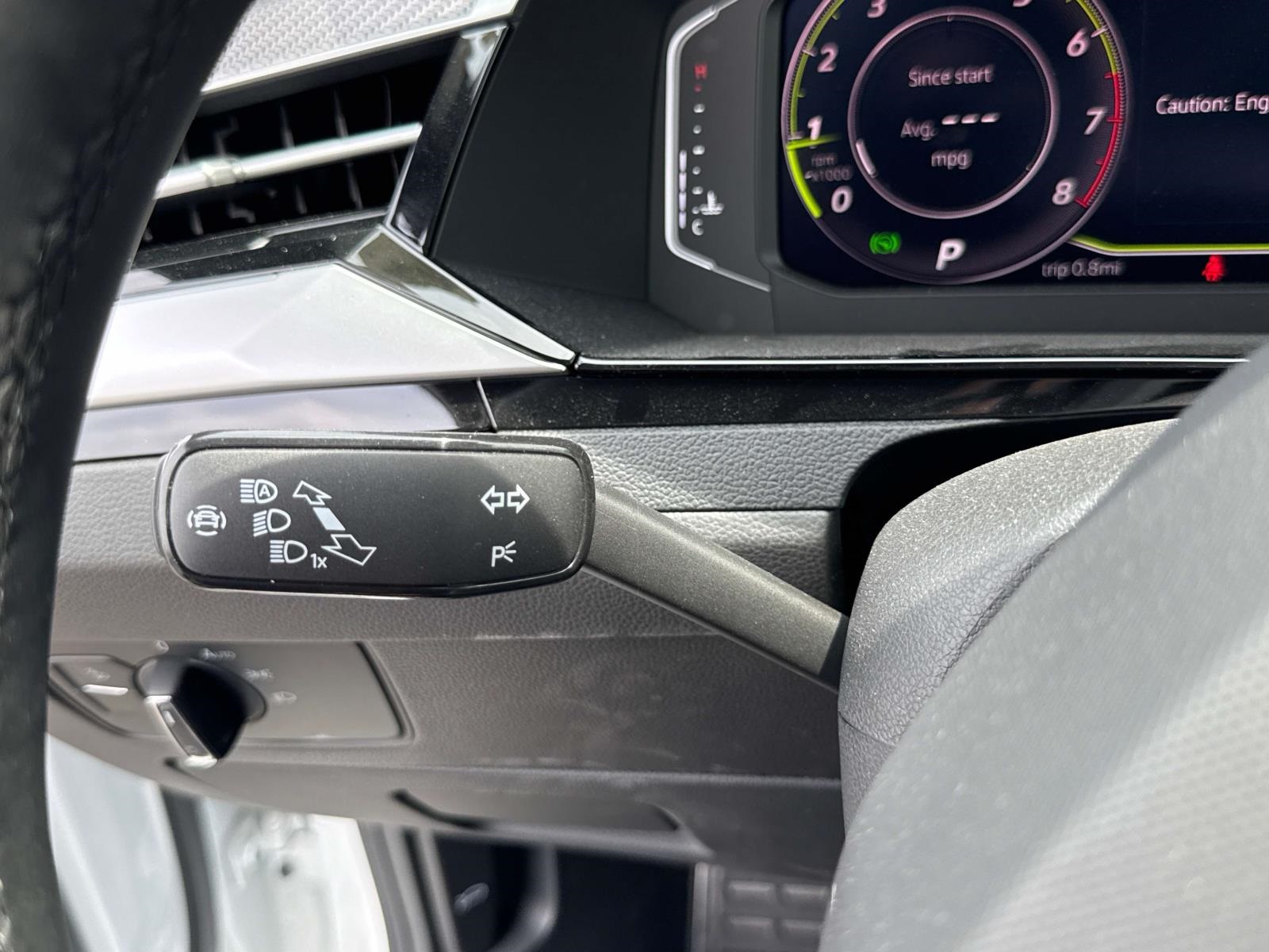 Vehicle image 25 of 29