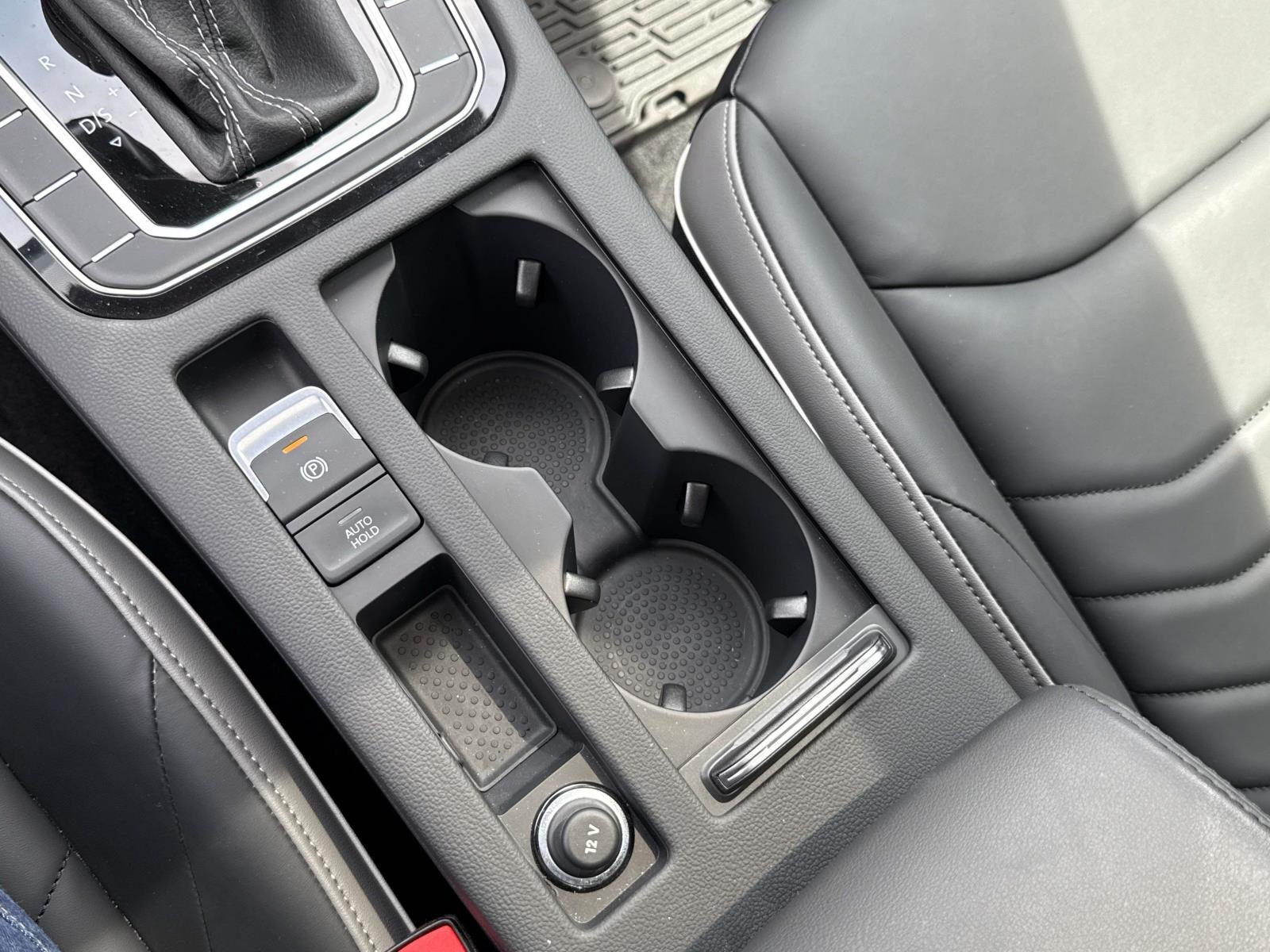 Vehicle image 22 of 29
