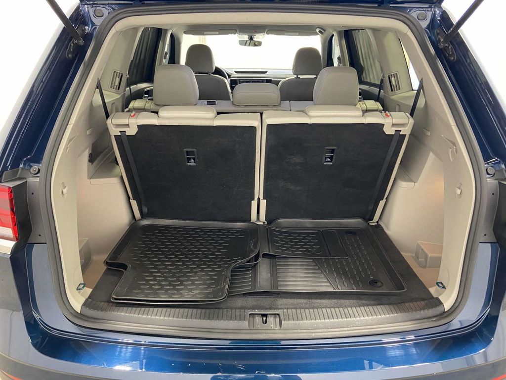 Vehicle image 7 of 22