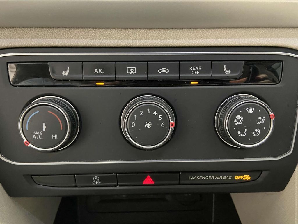 Vehicle image 15 of 22