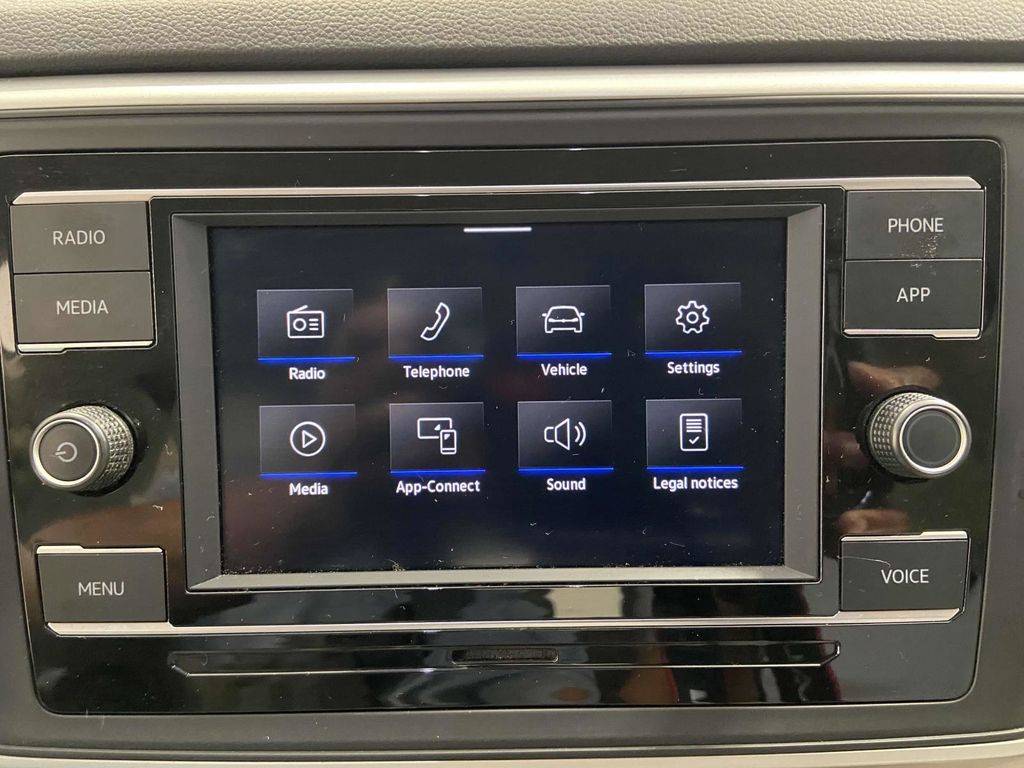 Vehicle image 14 of 22