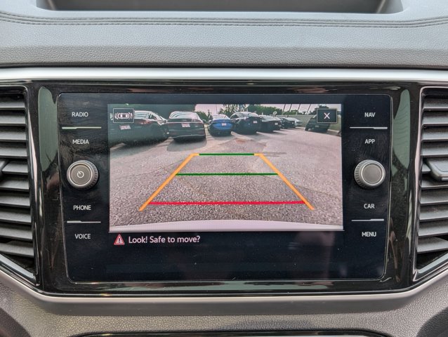 Vehicle image 28 of 30