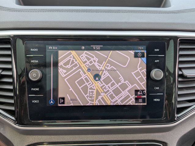 Vehicle image 27 of 30