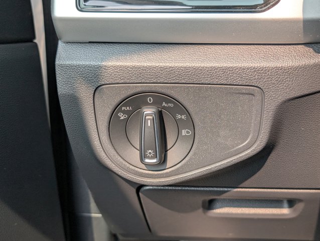 Vehicle image 20 of 30