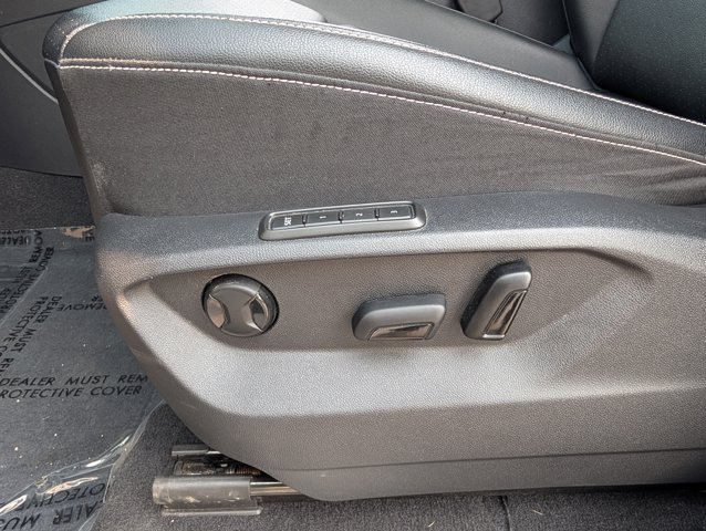 Vehicle image 19 of 30
